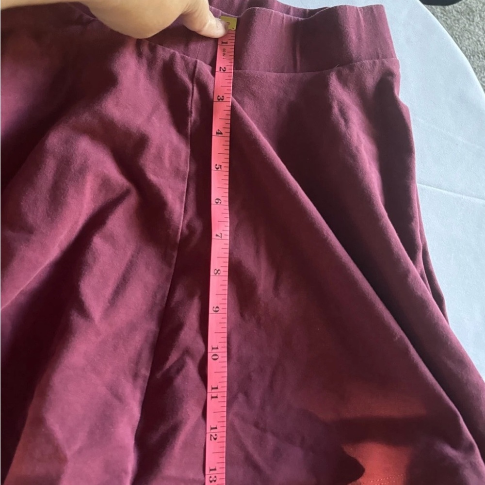 Divided XS Elegant Burgundy Women's Skirt - Picture 5 of 9